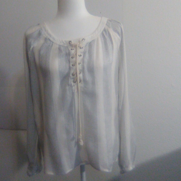 Top - Picture 2 of 5